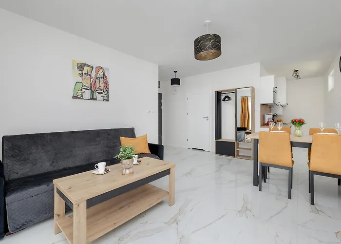 Miedzywodzie Beautiful Apartment With Garden & Parking By Noclegi Renters