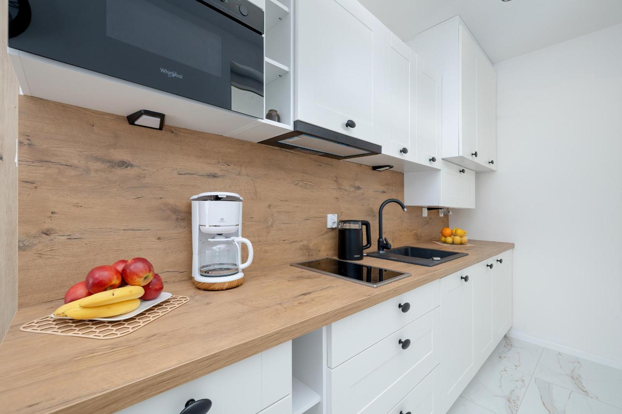 Beautiful With Garden & Parking By Renters Miedzywodzie